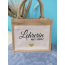 Geschenk Lehrerin mit Herz - mit Namen - Jute Tasche | Geschenktasche | Dankeschön - Geschenkidee - Schule - Klasse