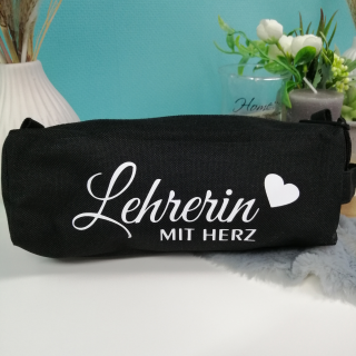 Lehrerin mit Herz Tasche schwarz / druck weiß